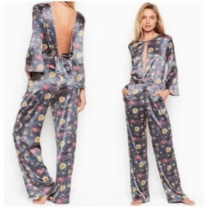 New Victoria Secret's Womens Flare Sleeve Satin One Piece Jumpsuit Floral Sz M